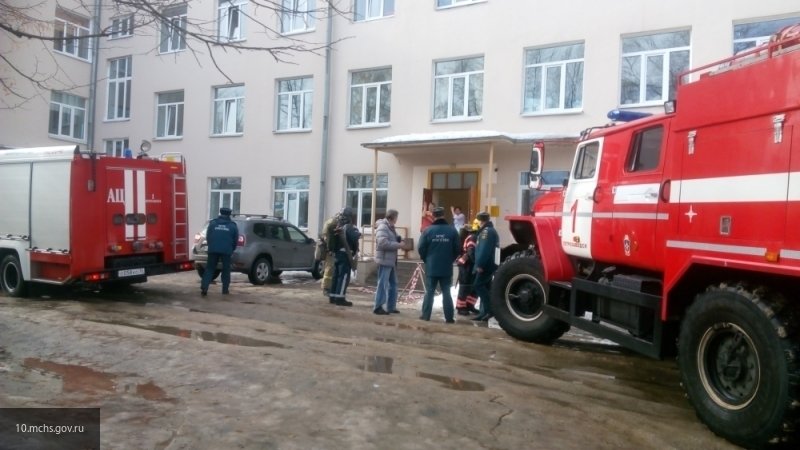 В Иркутске из-за пожара эвакуировали весь дом
