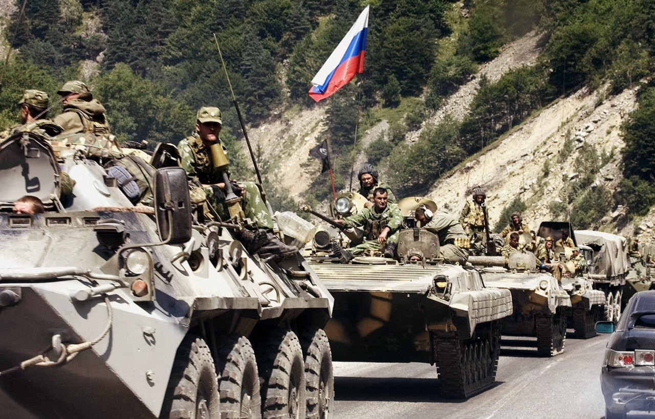 Россия идет, злая и голодная… Россия идет, злая и голодная…