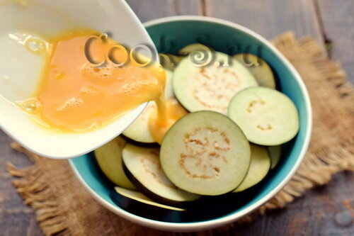 Вряд ли  есть люди, кому не нравится грузинская кухня, ведь она вкусная, сытная, ароматная. А баклажаны в Грузии вообще готовят отменно. Этот  рецепт отличное тому доказательство.-8