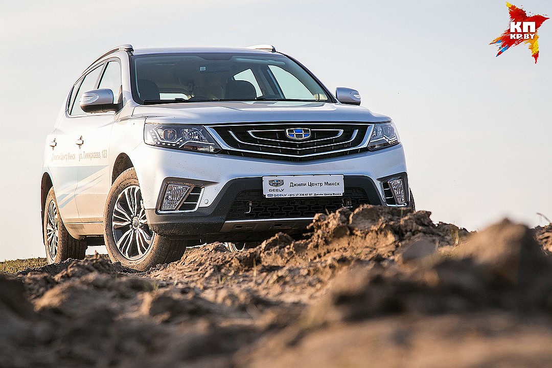 Вторая модель, собранная на белорусском заводе - рестайлинговый паркетник Geely Emgrand X7.