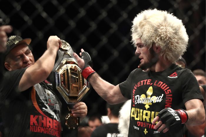 Нурмагомедов победил Порье и защитил титул чемпиона UFC Нурмагомедов победил Порье и защитил титул чемпиона UFC