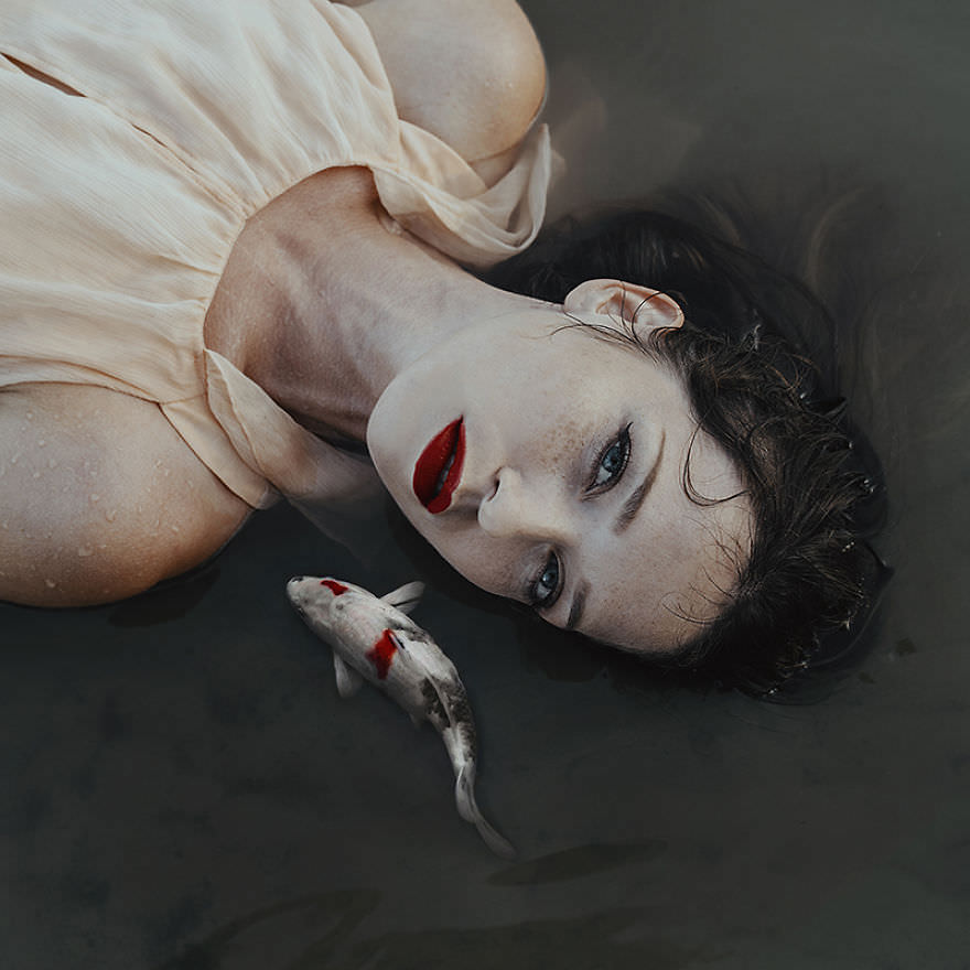 Photographer-inspired-by-a-blue-eyes-models-58974c3b44d72__880