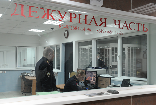 В России всплеск домашнего насилия. Почему на самоизоляции мужчины стали чаще избивать жен и детей