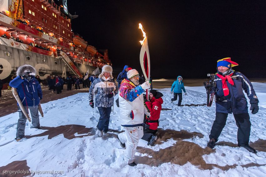 Олимпиада, огонь, факел, Северный Полюс