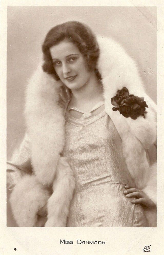     1930 , ,  