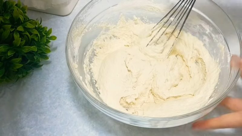 Новый хрустящий десерт из муки, манки и воды — за уши не оттащишь