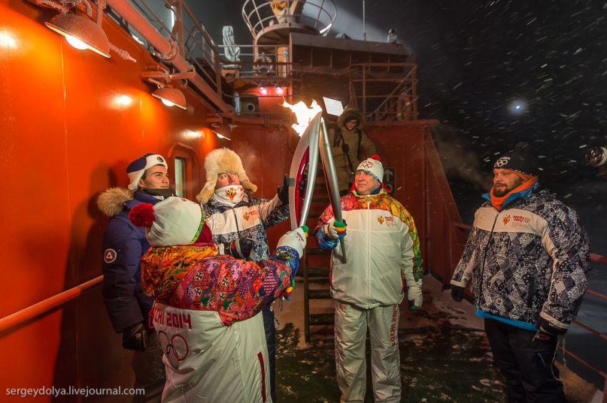 Олимпиада, огонь, факел, Северный Полюс