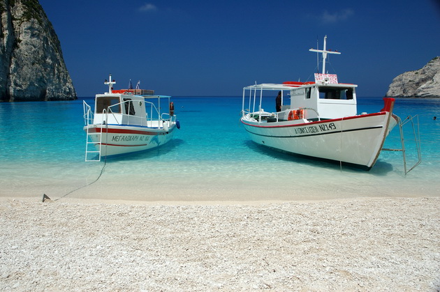   (Navagio Beach).  , 