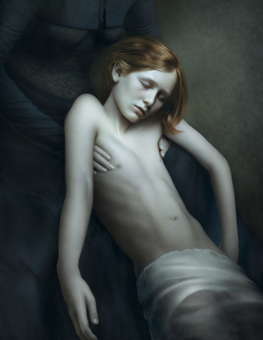 Бессилие. Автор: Desiree Dolron. Бессилие. Автор: Desiree Dolron.