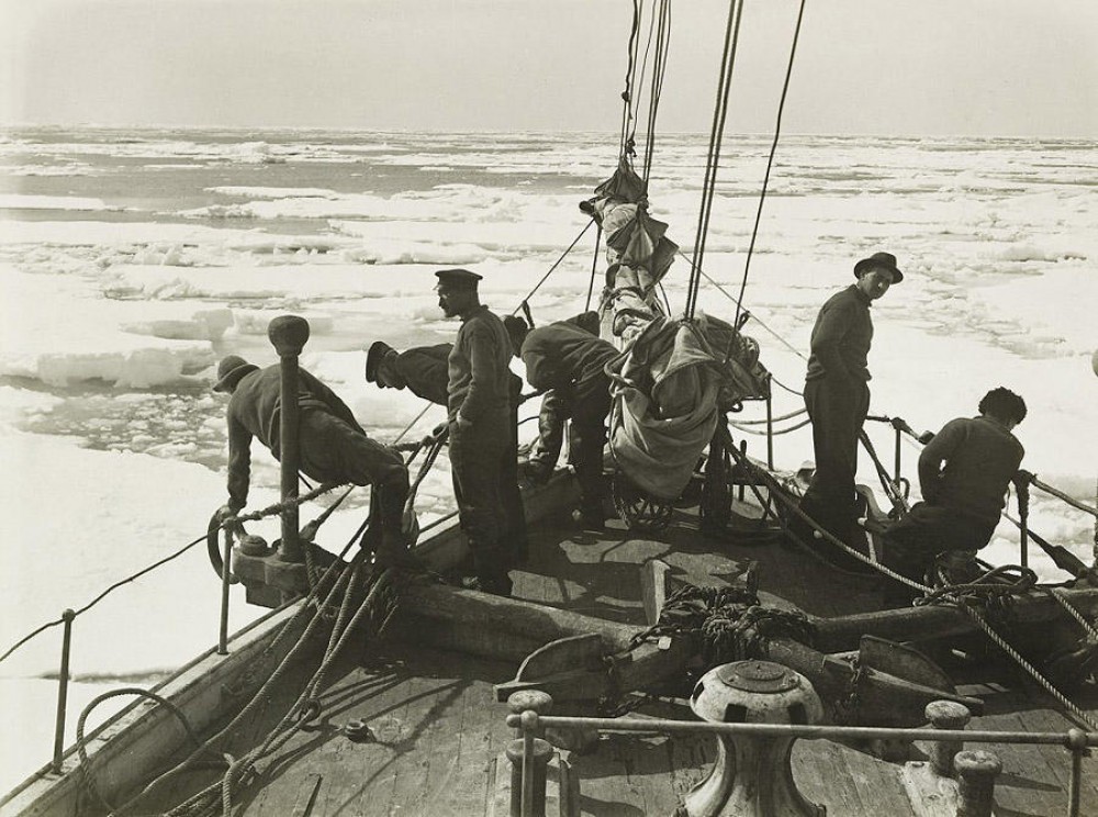 Захватывающие кадры экспедиций в Антарктику ХХ века