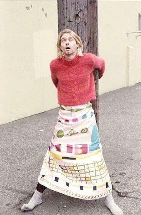 7 крутых фото группы Nirvana в женской одежде