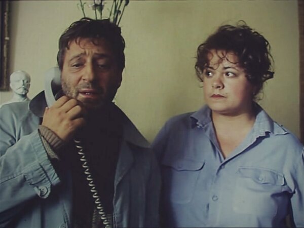Елена Цыплакова в фильме "Полицейские и воры" (1997)