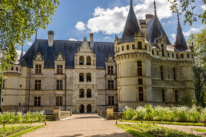 10 самых красивых замков Франции