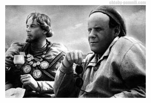 http://chtoby-pomnili.com/gallery/cache/3268_sergei_eisenstein_5.jpg_max.jpg