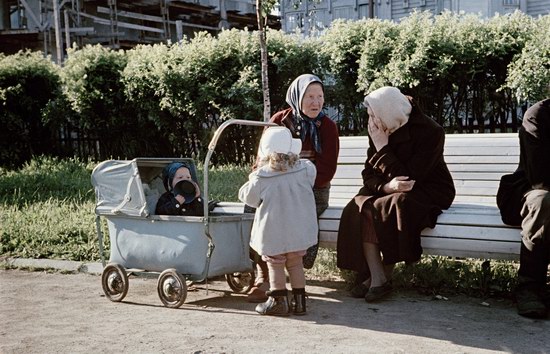 Трудовые будни: неизвестные цветные фото повседневной жизни в СССР 1950-х Трудовые будни: неизвестные цветные фото повседневной жизни в СССР 1950-х