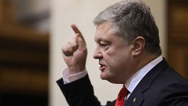 "Это война": Порошенко прокомментировал инцидент в Керченском проливе