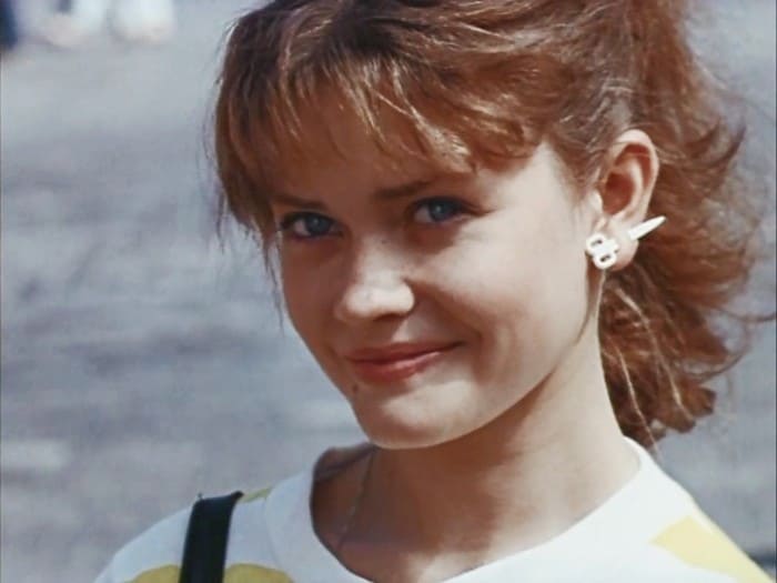 Анна Назарьева в фильме *Приморский бульвар*, 1988 | Фото: kino-teatr.ru Анна Назарьева в фильме *Приморский бульвар*, 1988 | Фото: kino-teatr.ru