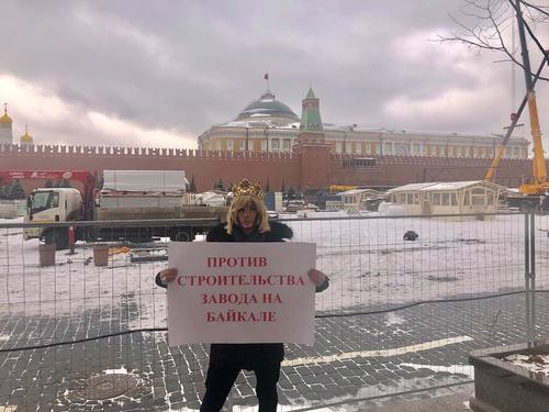 Сергея Зверева вызвали в полицию после пикета против строительства завода на Байкале ("Красная Армия" поддерживает Сергея) 