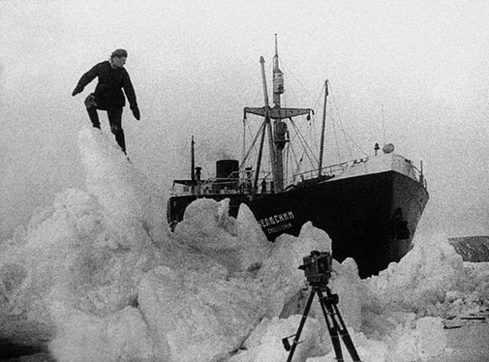 Гибель "Челюскина": 2 месяца ледового плена и чудесное спасение 104 человек Гибель "Челюскина": 2 месяца ледового плена и чудесное спасение 104 человек