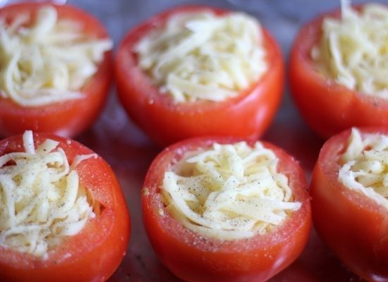 Помидоры, фаршированные курицей с овощами Помидоры, фаршированные курицей с овощами