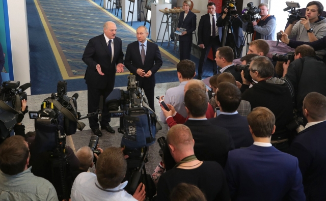 Как Путин и Лукашенко Запад испугали. Как Путин и Лукашенко Запад испугали.