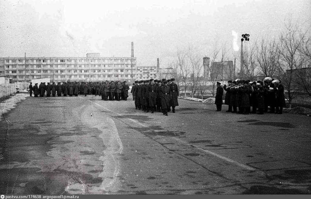 Про Советскую Армию. Автор пожелал остаться анонимным. Про дедовщину в Советской армии