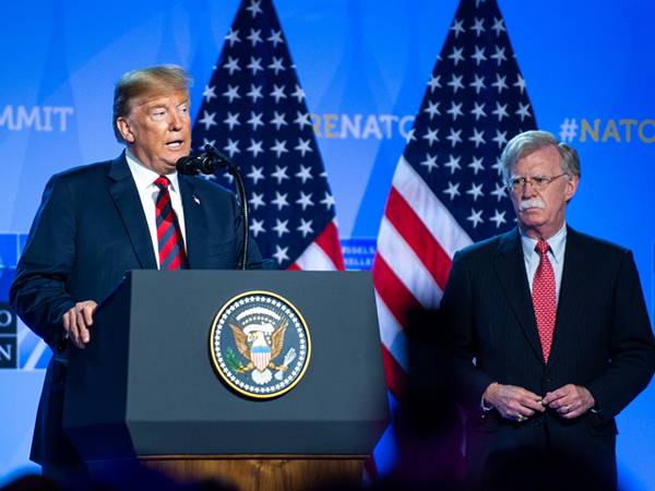 Немножко бешеный. Раскол в команде Трампа Немножко бешеный. Раскол в команде Трампа