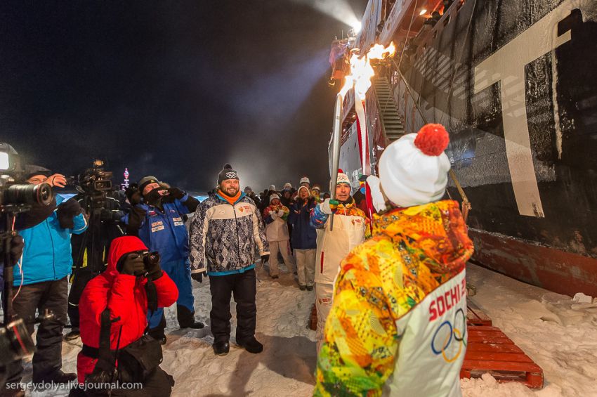 Олимпиада, огонь, факел, Северный Полюс