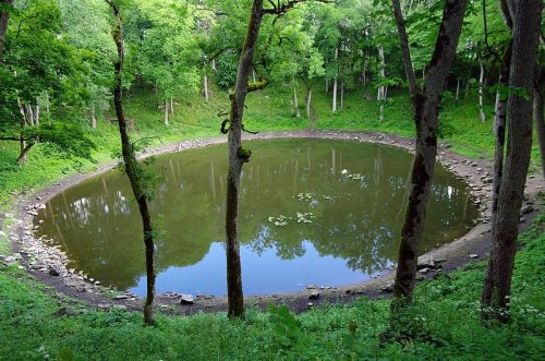 Топ-15: Самые впечатляющие ударные кратеры на Земле
