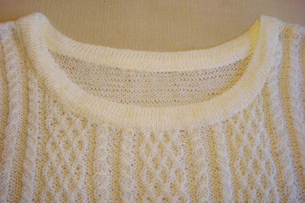Как обработать горловину пуловера двойной резинкой
