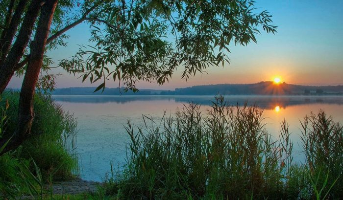 rassvet_na_beregu_reki_32-e1510841318339 (700x409, 316Kb)