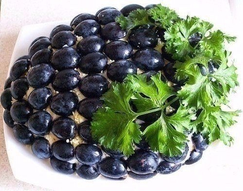 2019 год - Салат гроздь винограда с копченой курицей 2019 год -