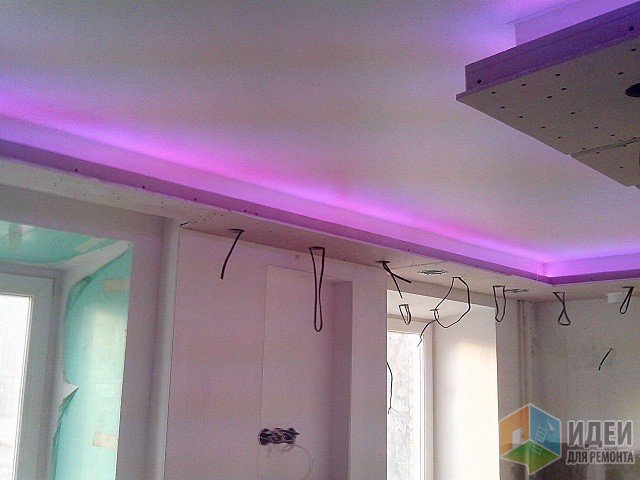 Полоски для бортика режуться максимально одинаковыми Отчет самостоятельного ремонта г.Томск, выпуск №12 (Собираем потолок в студии)