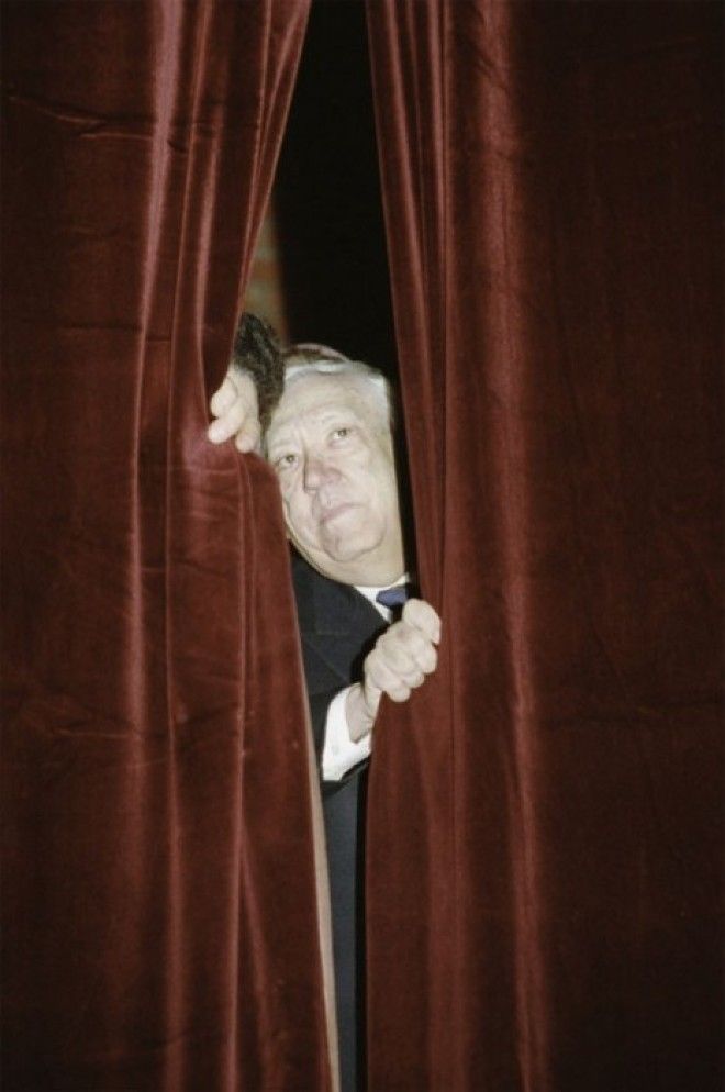 Юрий Никулин перед началом юбилейного вечера в 1991 году 