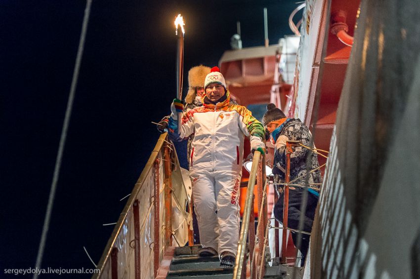 Олимпиада, огонь, факел, Северный Полюс