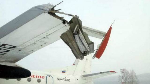 Пассажирский самолет задел крылом столб, приземлившись в Иркутской области