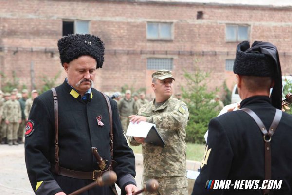 Бойцы 72-й бригады ВСУ стали называться "Черные запорожцы", для устрашения противника Бойцы 72-й бригады ВСУ стали называться "Черные запорожцы", для устрашения противника