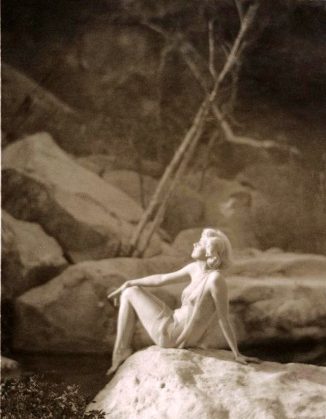 Jean Harlow Taken by Edwin Bower Hesser, 1929 (6).jpg