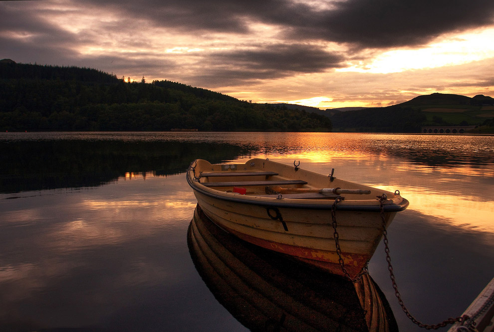 Ледибауэр (анг. Ladybower) — Y-образное водохранилище