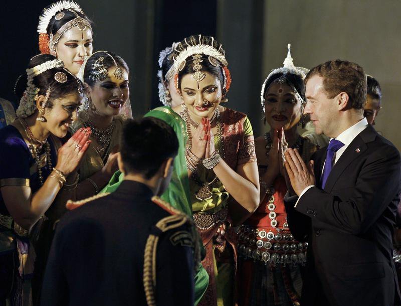 Медведев и Женщины женщины, медведев, приколы