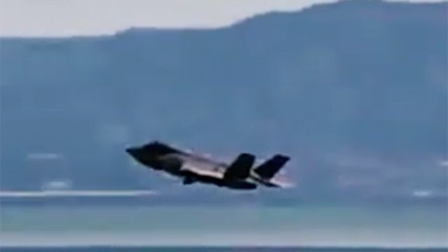 Видео: суперсамолеты США поднялись в небо над Корейским полуостровом