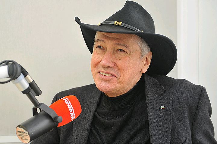Бисер Киров пел про русского Алешу и отказался получать украинскую премию