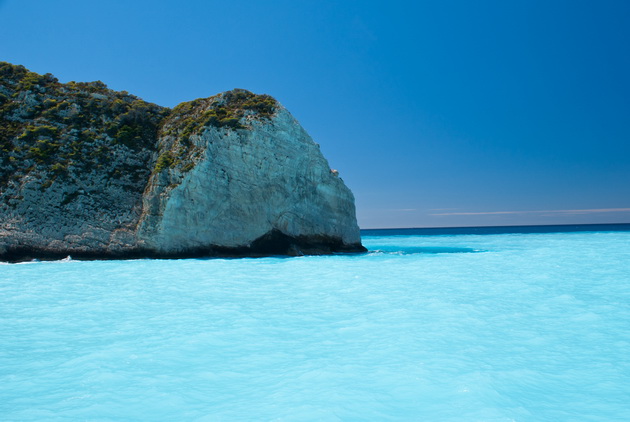   (Navagio Beach).  , 