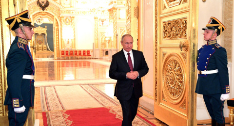 ИноСМИ: зачем России царь, если у неё есть Путин?
