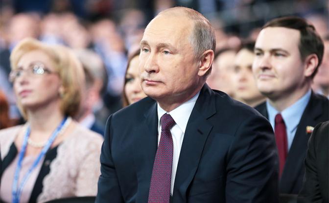 Кремль намерен сохранить Путина во власти и после 2024 года Кремль намерен сохранить Путина во власти и после 2024 года