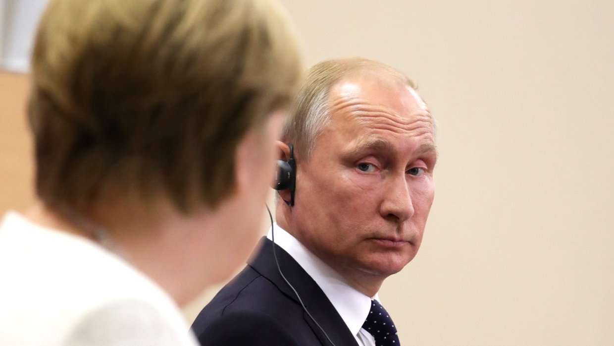 Меркель в разговоре с Путиным высоко оценила усилия по деэскалации в Идлибе