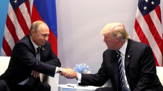 «У нас с Путиным было такое рукопожатие, что я теперь не буду никого вооружать!» «У нас с Путиным было такое рукопожатие, что я теперь не буду никого вооружать!»