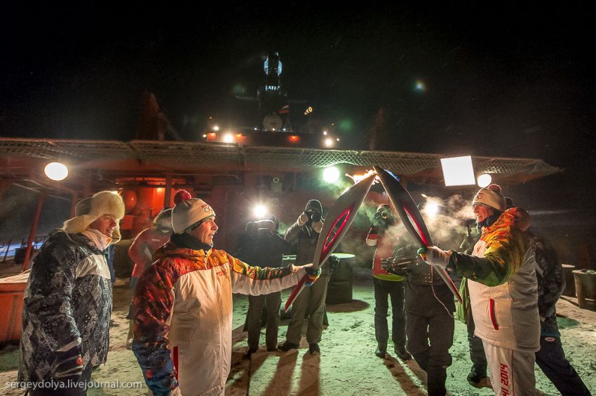 Олимпиада, огонь, факел, Северный Полюс