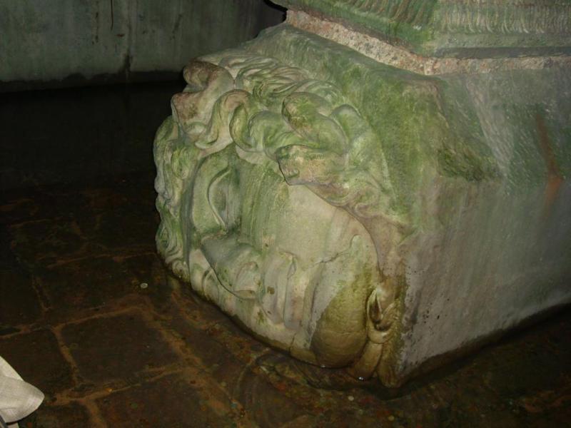 Голова Медузы Горгоны