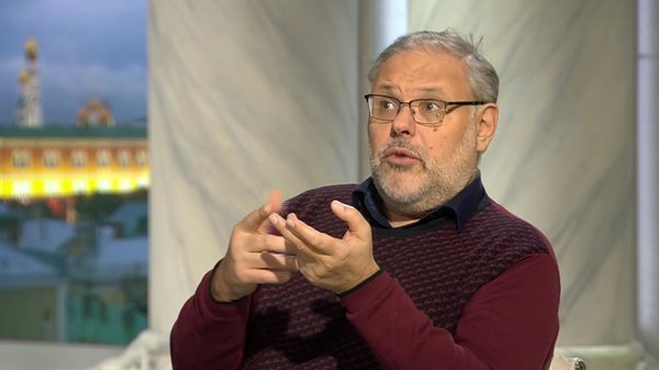 Михаил Хазин заявил, что санкции США подталкивают российскую экономику к росту Михаил Хазин заявил, что санкции США подталкивают российскую экономику к росту